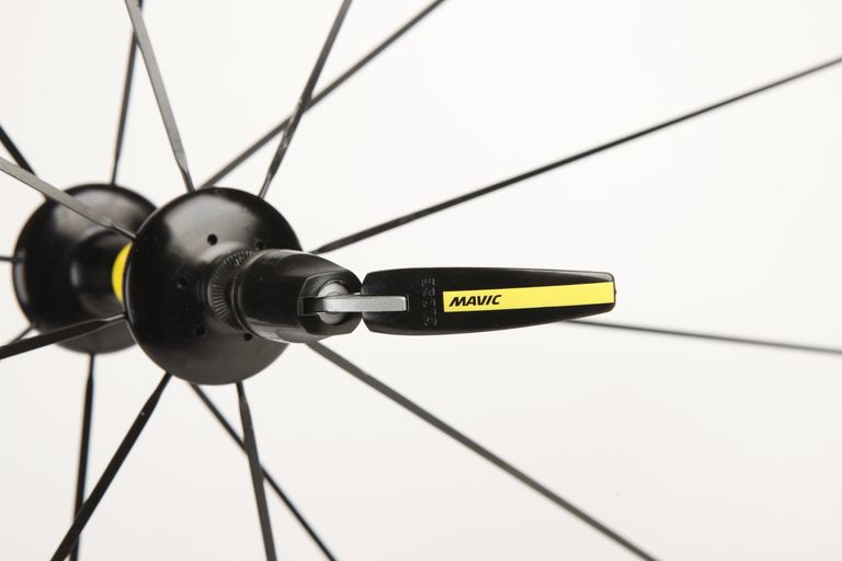 mavic full carbon wheels