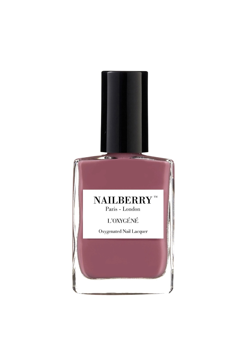 Nail polish in Nailberry, L'Oxygène Fashionista
