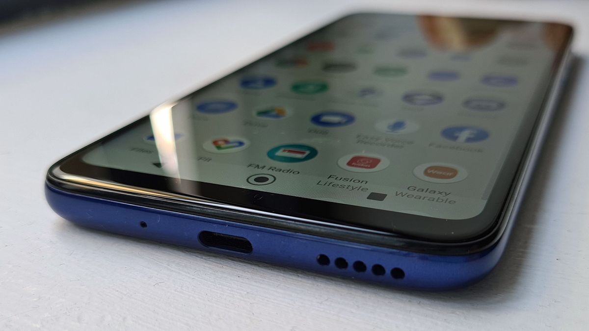 Moto G8