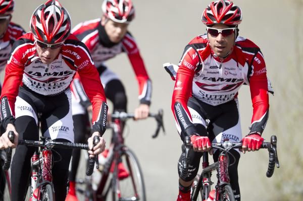 Tyler Wren and Luis Amaran lead the Jamis-Sutter Home team in training in California