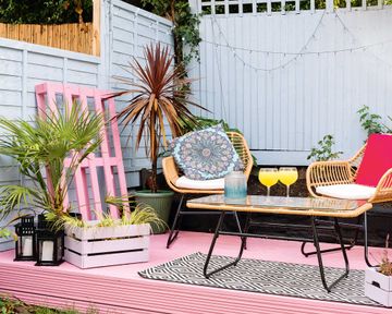 Cheap decking ideas: 10 affordable looks for a decked space | Gardeningetc