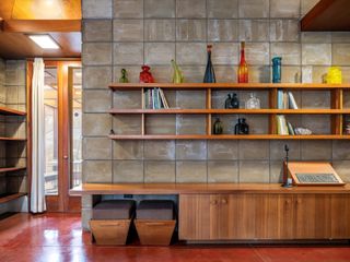 frank lloyd wright hawthorne drive house in timber and low ceiling usonian style roof