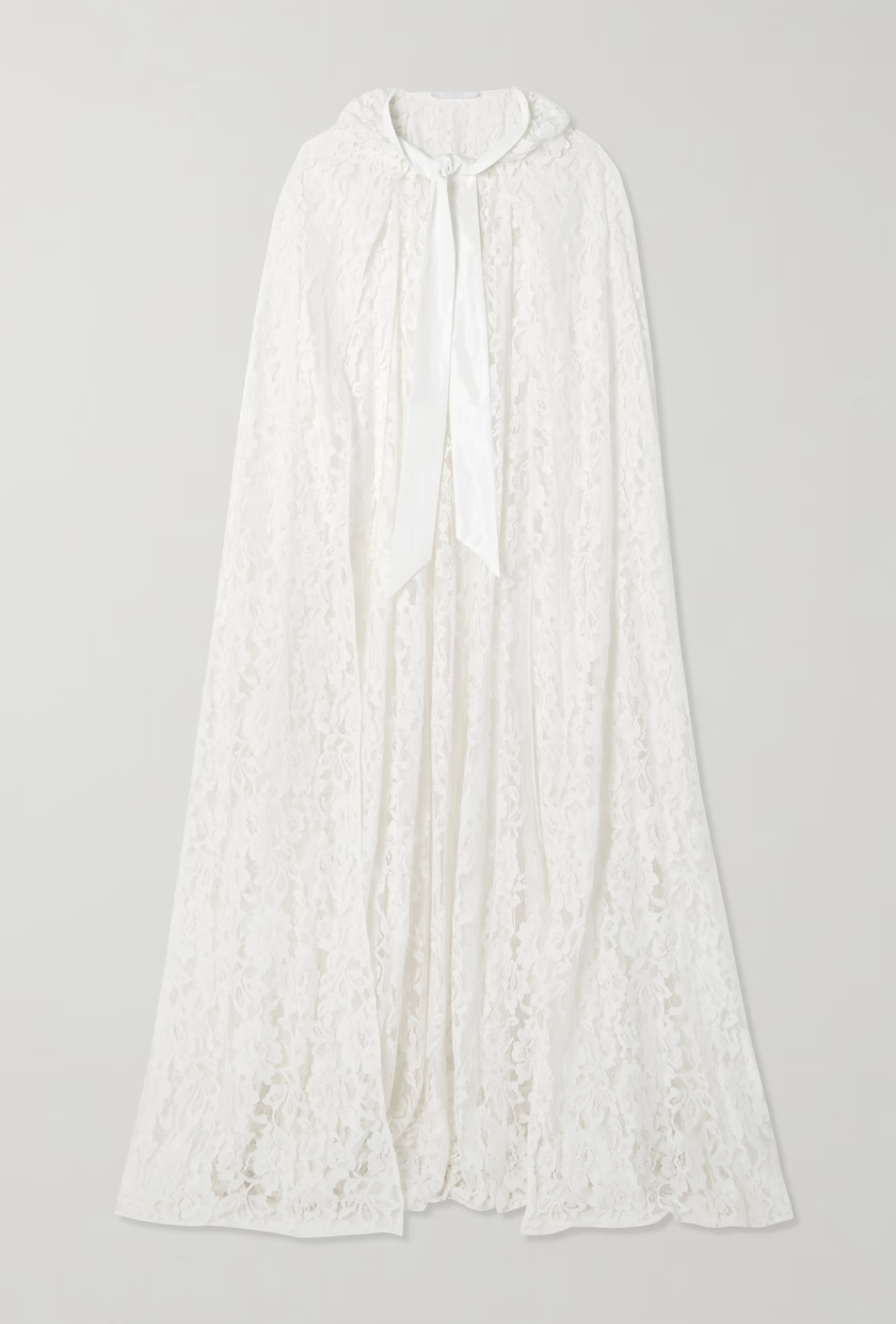 An image of a Halfpenny lace cape.