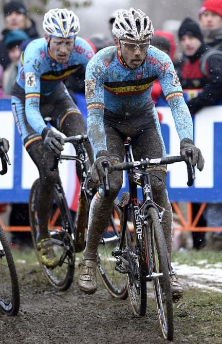 Sven Nys leads Belgian teammate Klaas Vantornout