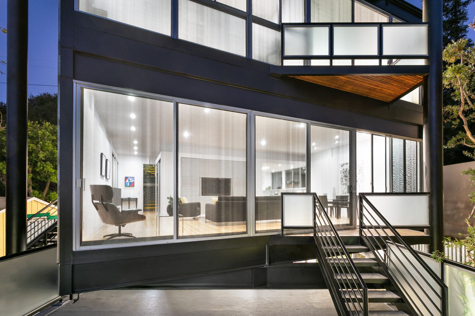 Remarkable modernist houses for sale in Los Angeles Wallpaper