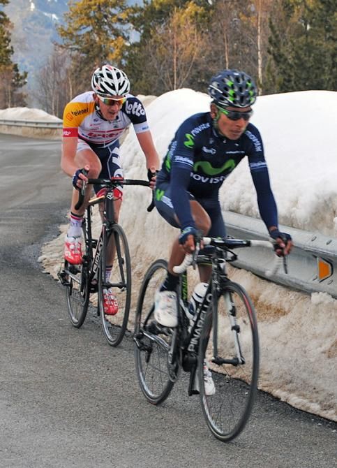 Quintana passes Jurgen Van den Broeck