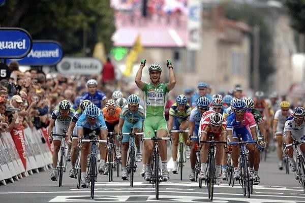 Tom Boonen wins his second sprint.