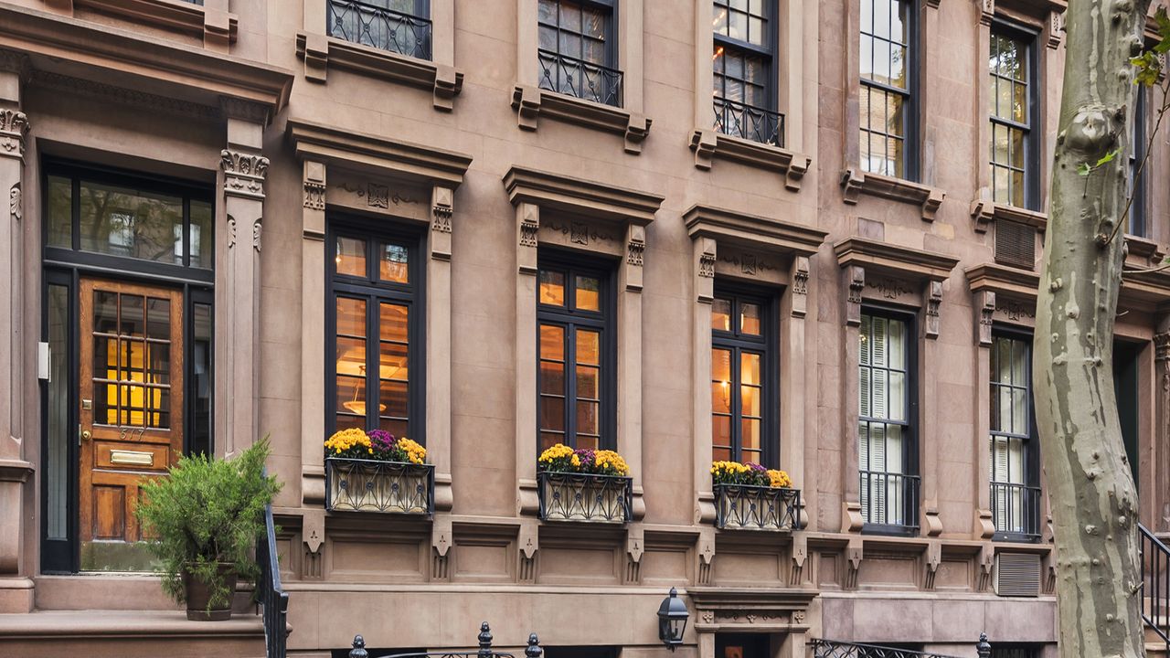 Walter Cronkite’s house, brownstone exterior in NYC