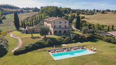 Farmhouse with pool and gardens in Umbria.