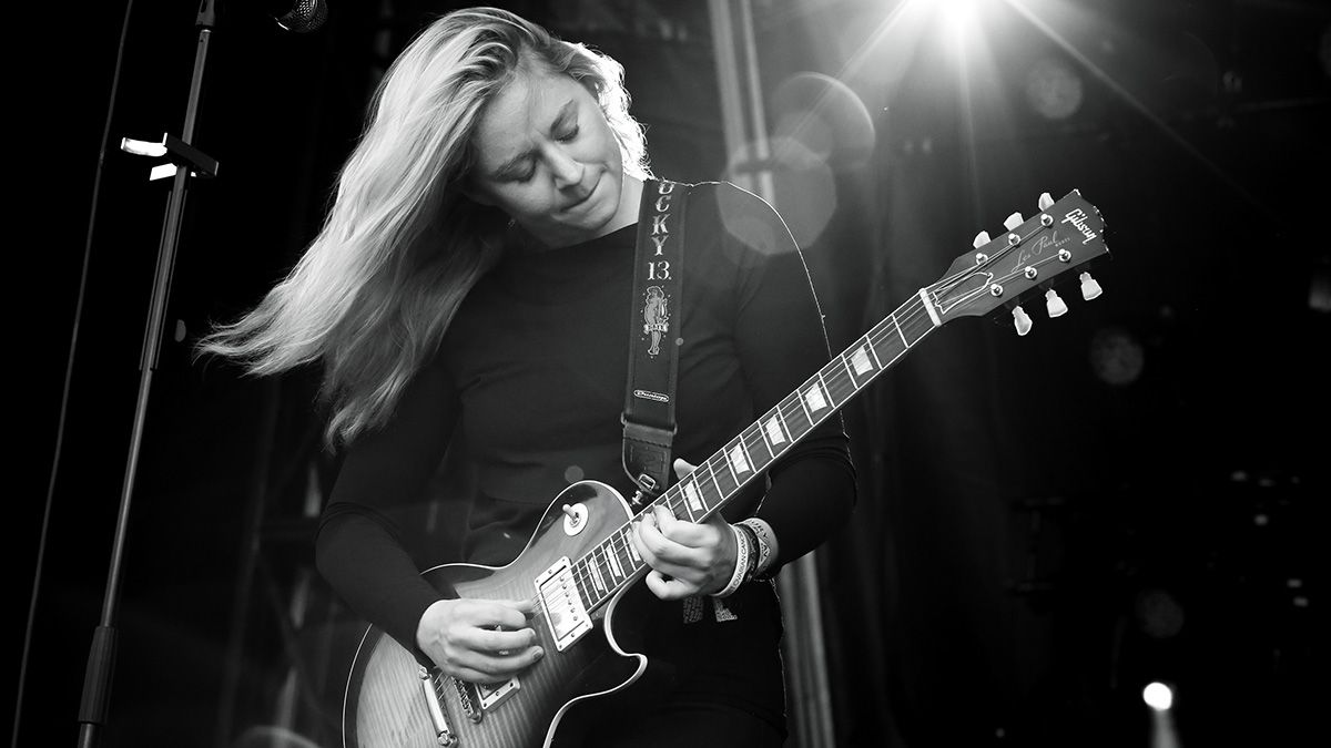 oanne Shaw Taylor performs on stage at Newark Castle and Gardens on 8 July 2016 in Newark, United Kingdom. She is playing a Gibson Les Paul Standard guitar