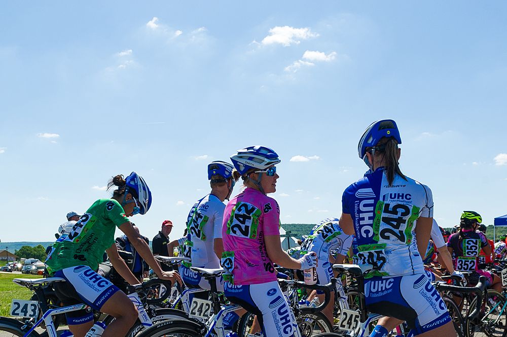 The women line up for Joe Martin Stage Race stage 3