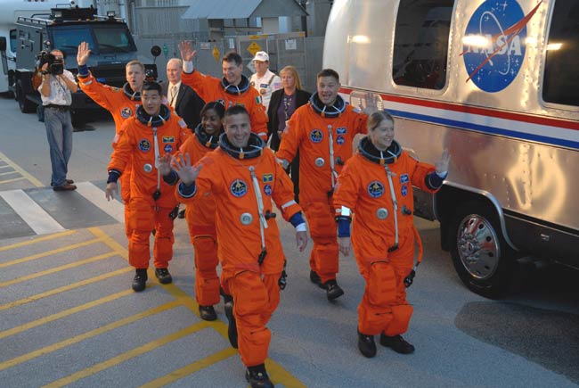 Shuttle Astronauts Ham it up in Launch Practice