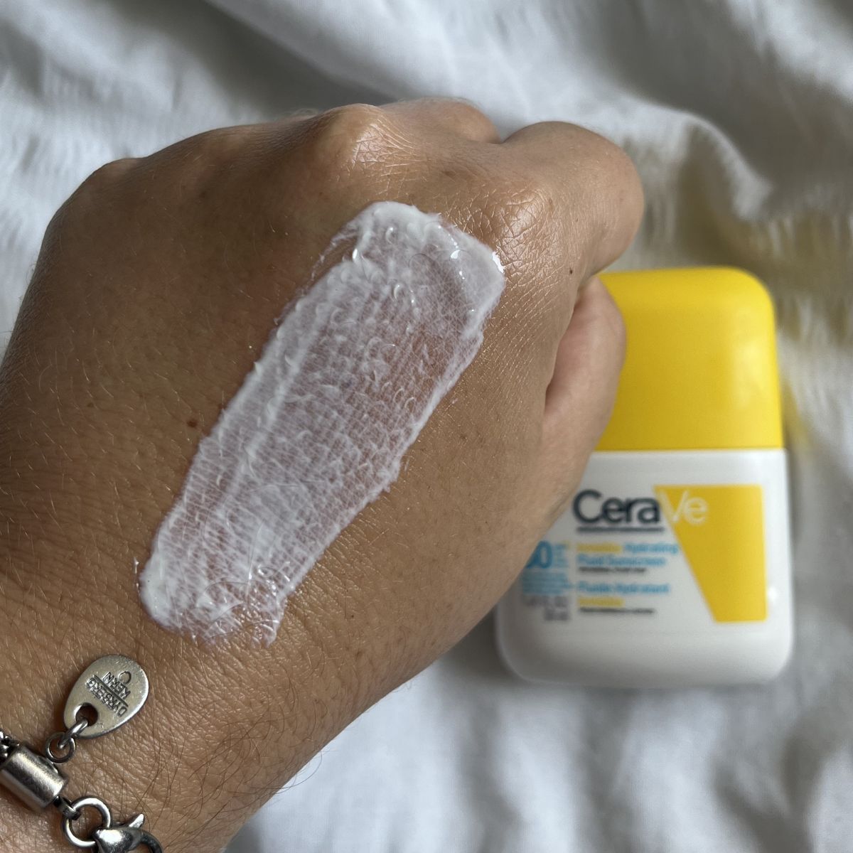 cerave hydrating fluid spf 50 swatch