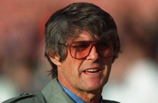 Bora Milutinovic as manager of Mexico in 1997