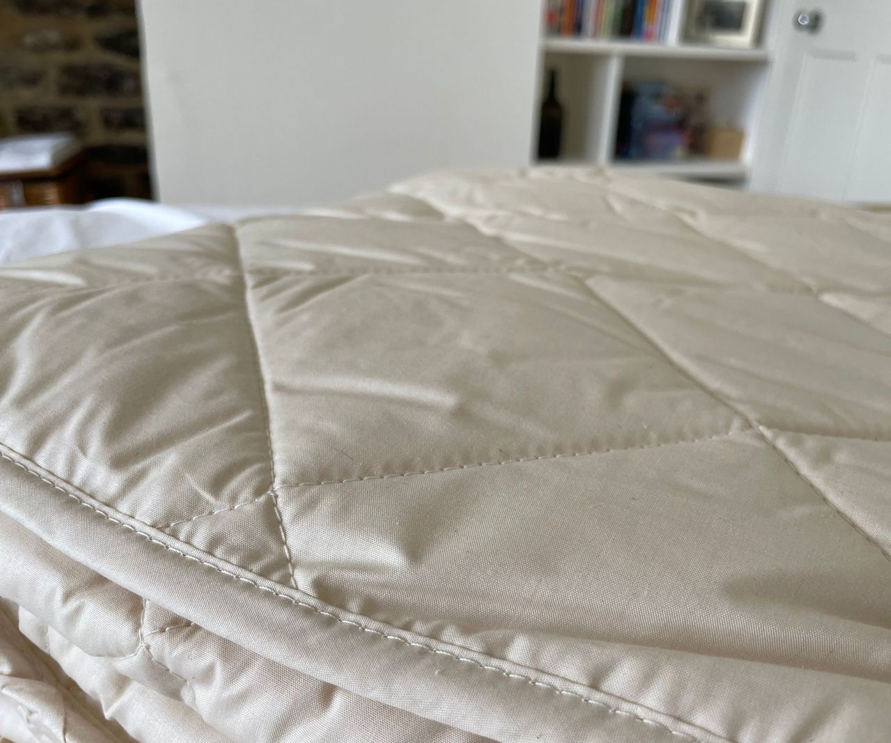 Woolroom Deluxe Washable Mattress Topper quilted top
