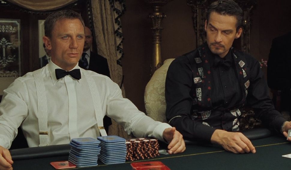 007 plot of casino royale