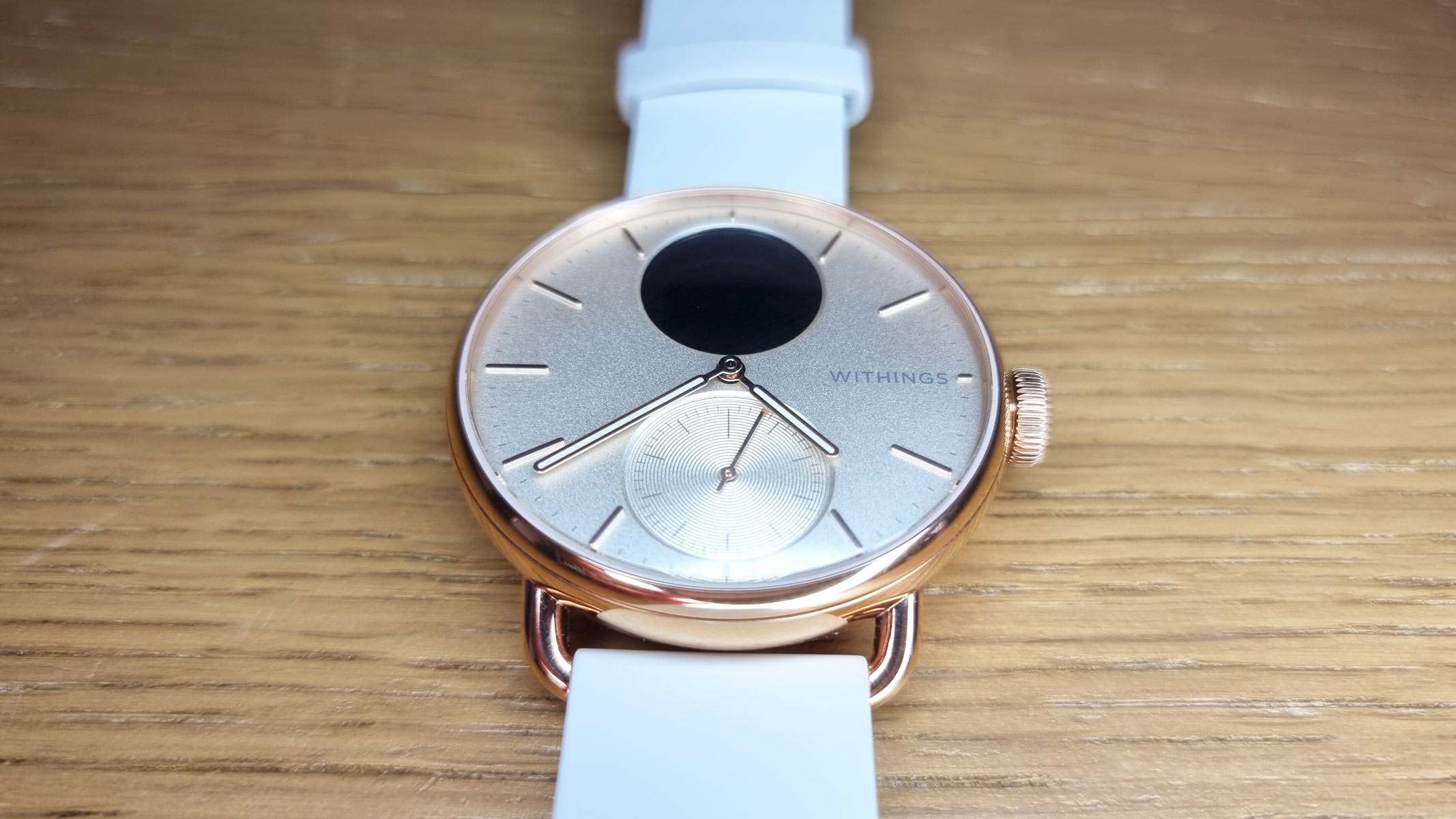 a close-up picture of the Withings ScanWatch 2