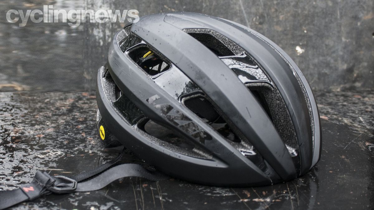 Lazer Sphere MIPS helmet