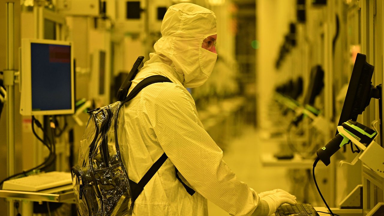 Image of Intel 18A and Fab 52.