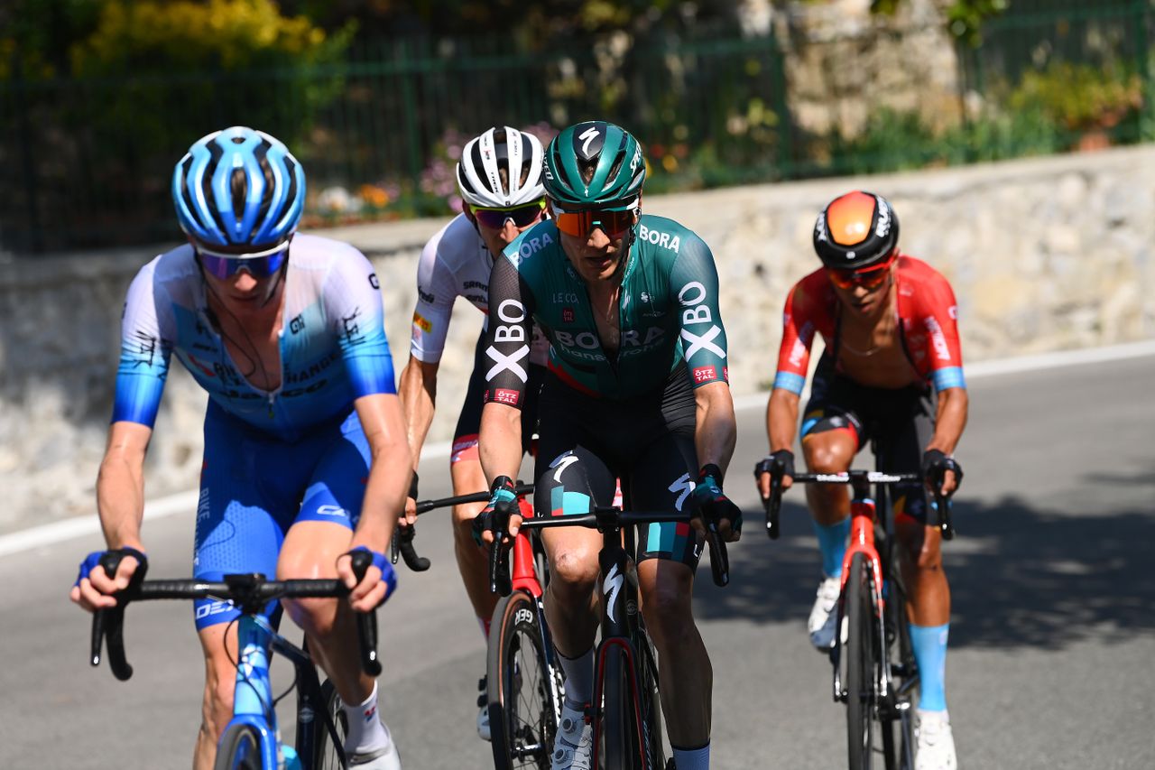 chasing group stage 12