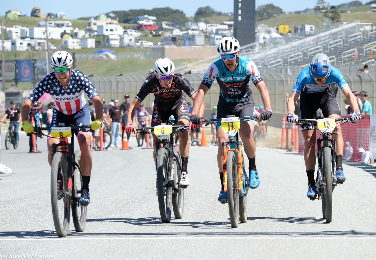 There was a four-way sprint for third place which appeared to be won by Howard Grotts.