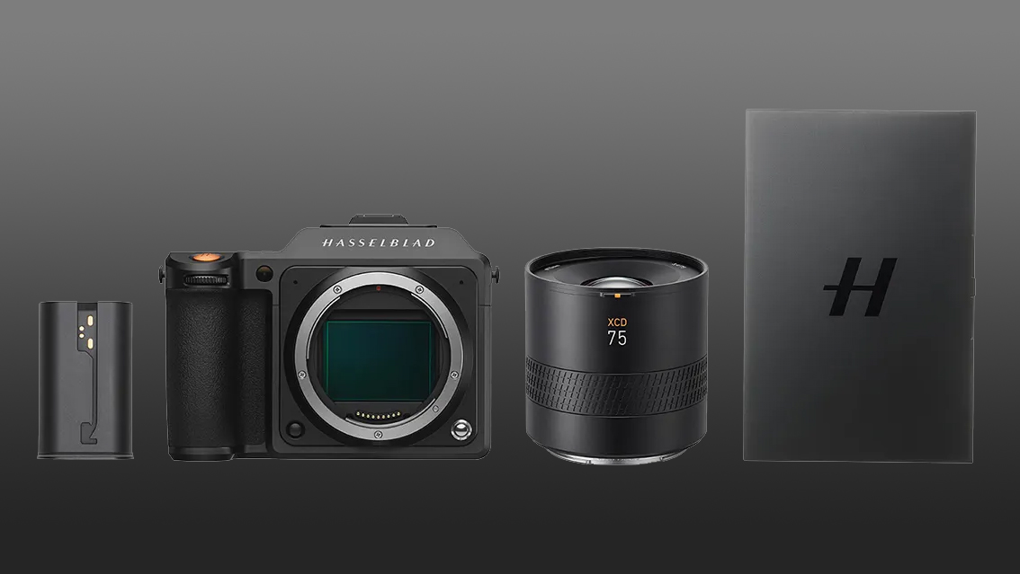 Adorama Hasselblad X2D 100C deal
