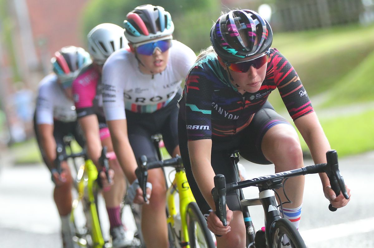 Alice Barnes drives the break forward
