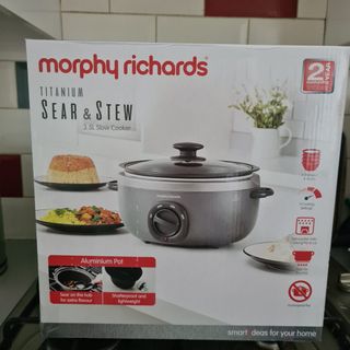 Unboxed Morphy Richards slow cooker