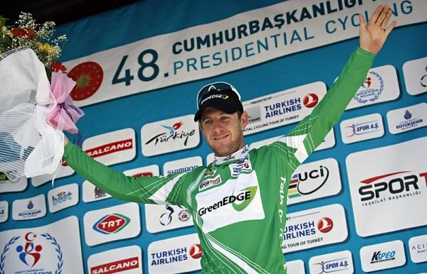 Matt Goss (GreenEdge) leads the points classification.