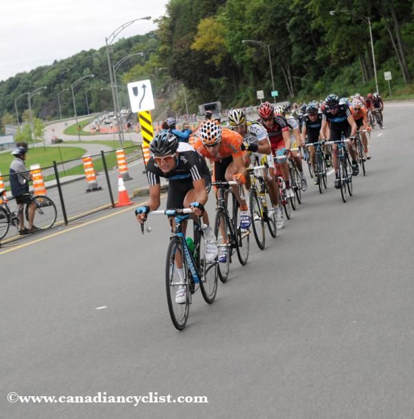 Team Sky chases