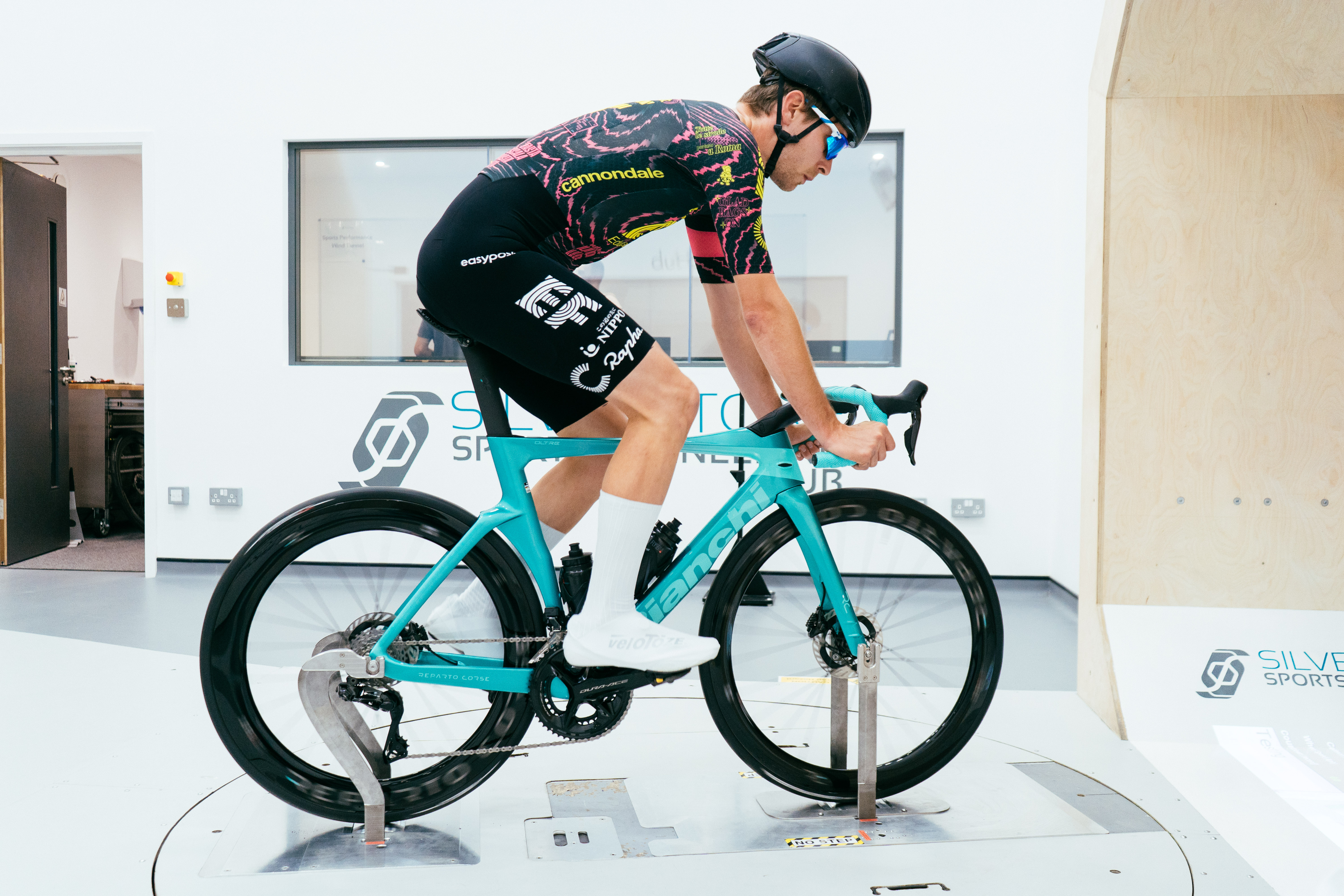 Detail shots of the Bianchi Oltre RC