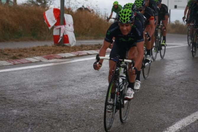 Iv&aacute;n Guti&eacute;rrez rides through the rain