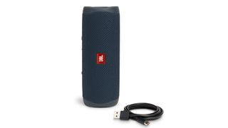 JBL Charge 4 vs JBL Flip 5: which is better?