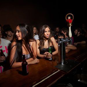 itting at a bar