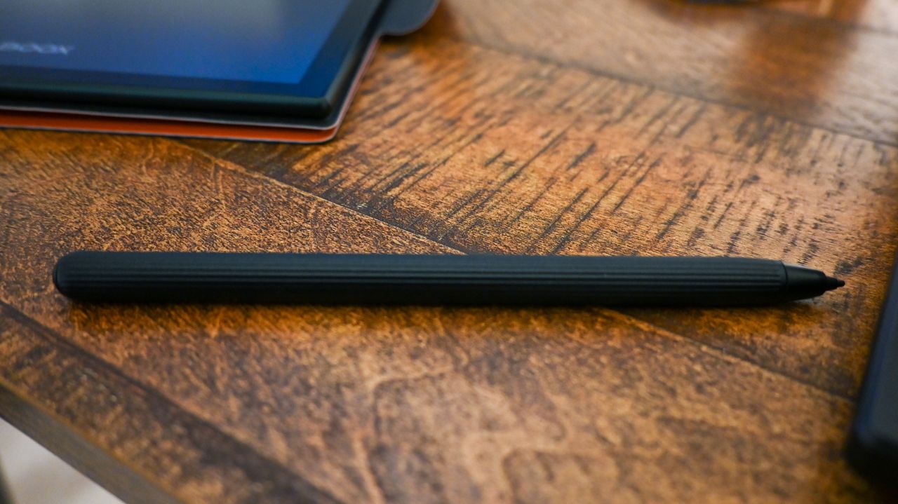 A photo of the Onyx Boox Note Air 2