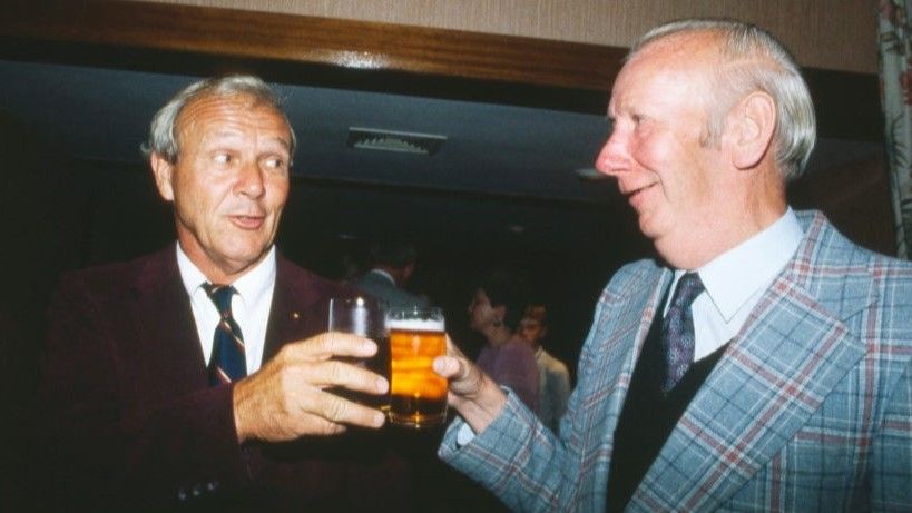 Arnold Palmer drink being drunk by the great man