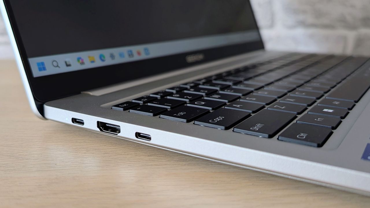 The Geekom A16 on a desk