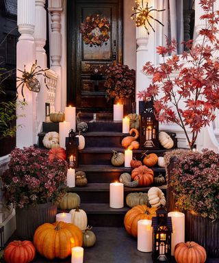 Halloween front door decor