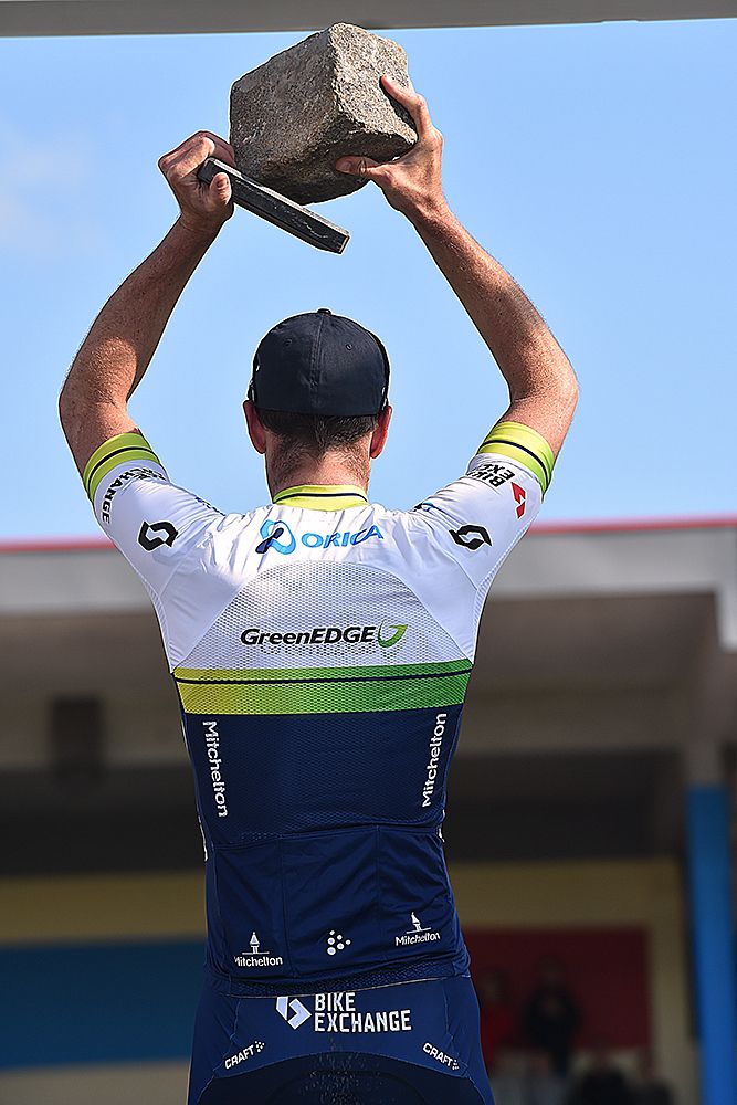 Matt Hayman (Orica-GreenEdge) is the winner of 2016 Paris-Roubaix