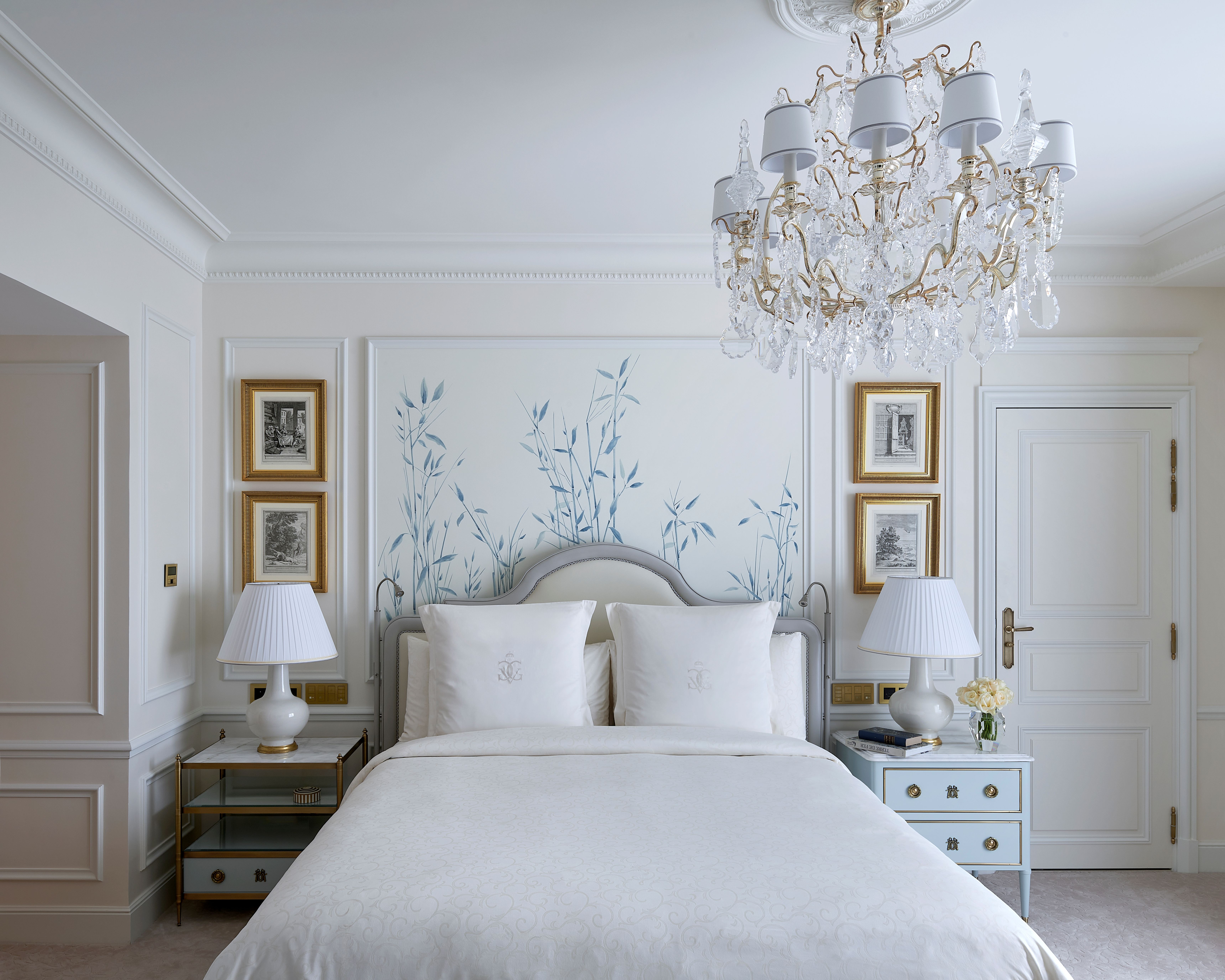 Eiffel Parisian Suite