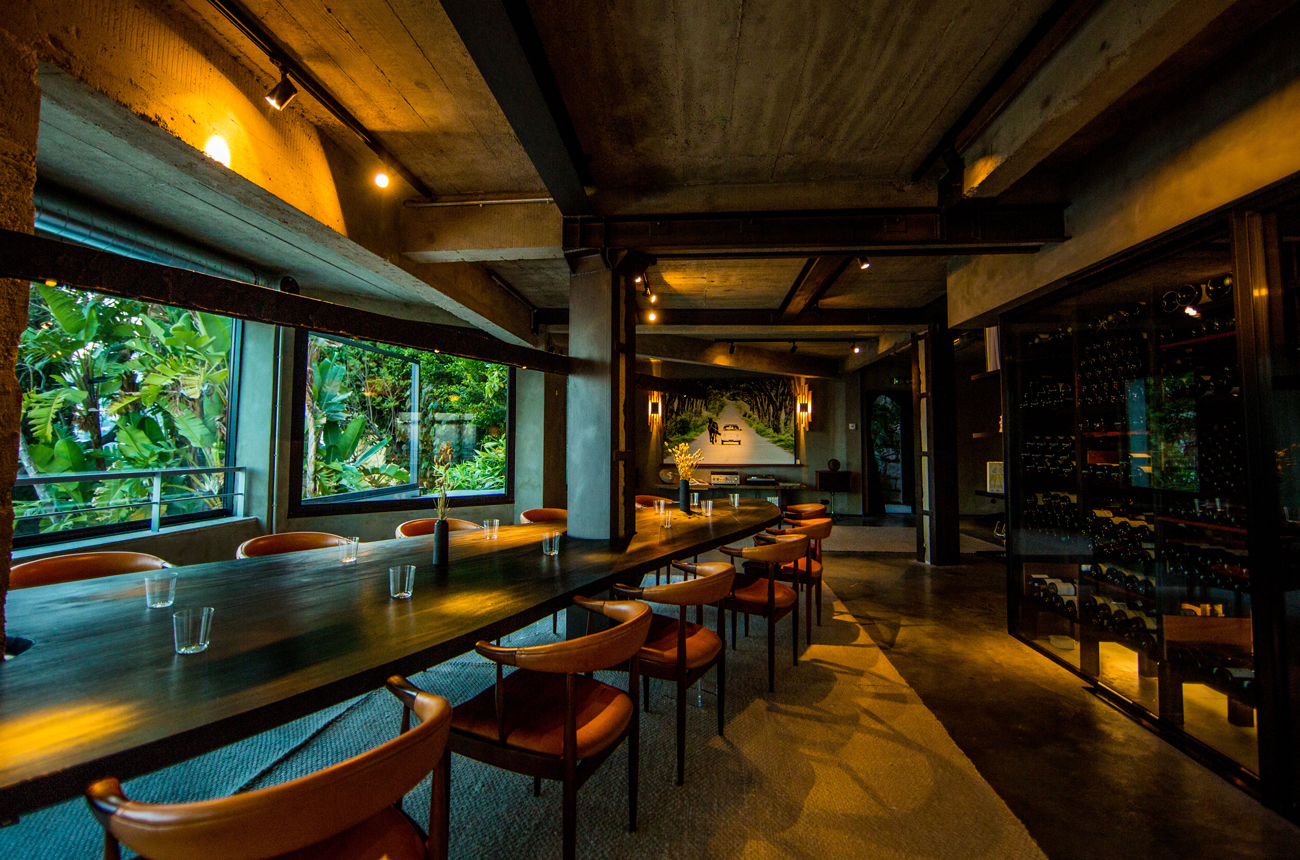 La Puerta dining room