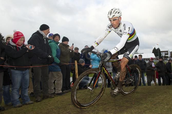 Sven Nys (Crelan-KDL) takes on his first race as world champion