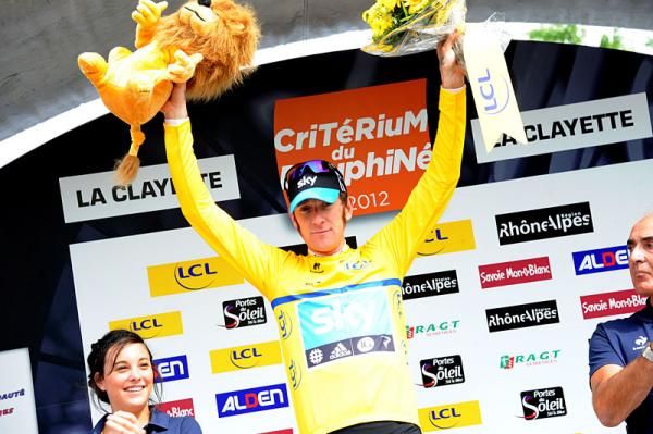 Bradley Wiggins (Team Sky) in yellow