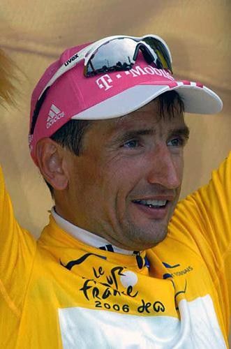 Serguei Gonchar (T-Mobile) in the maillot jaune for another day