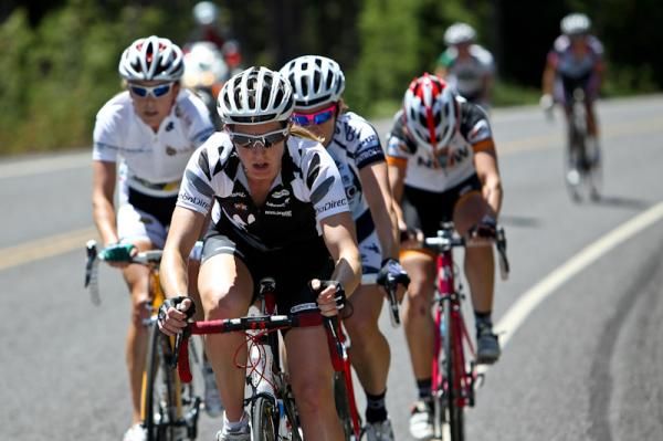 Alison Shanks (BikeNZ) setting the pace on the front of the break.