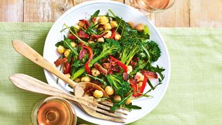 A high-protein salad featuring chickpeas, broccoli and bacon