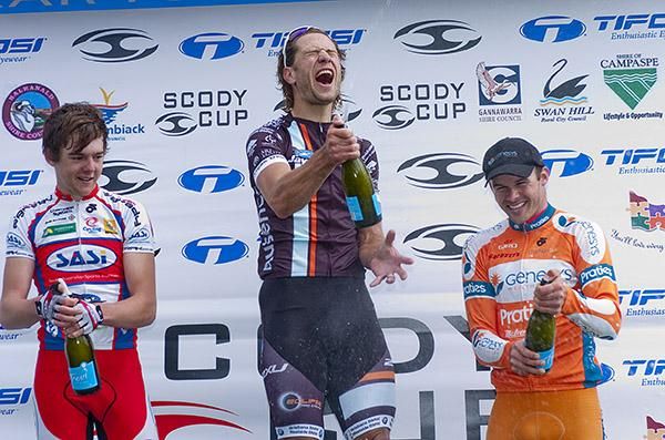 The stage seven podium (l-r): Jack Beckinsale (2nd,Team SASI), Ben Kersten (1st,Swan Hill Heart of the Murray), and Steele Von Hoff (3rd,Genesys Wealth Advisers).