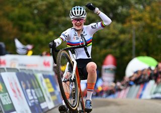 NAMUR BELGIUM NOVEMBER 06 Puck Pieterse of The Netherlands celebrates at finish line as race winner during the 20th UEC European Cyclocross Championships 2022 Womens U23 EuroCross22 on November 06 2022 in Namur Belgium Photo by Luc ClaessenGetty Images