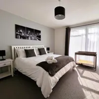 Spacious Family Bungalow With GardenDistance: