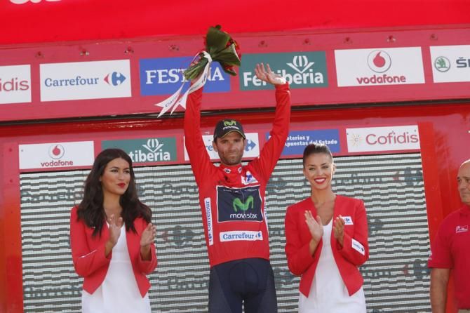 Alejandro Valverde takes the leader's jersey